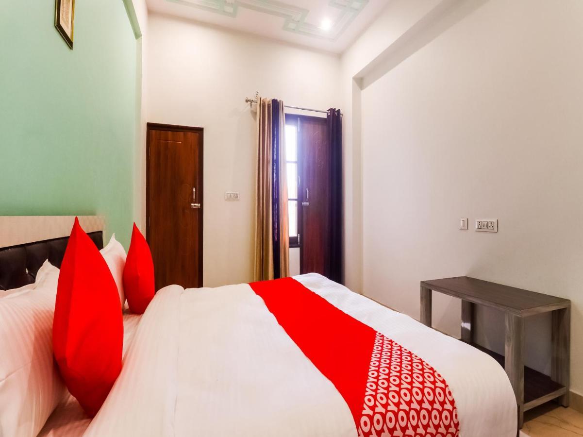 Oyo Lck1233 Rivaaj Palace Lucknow Exterior foto